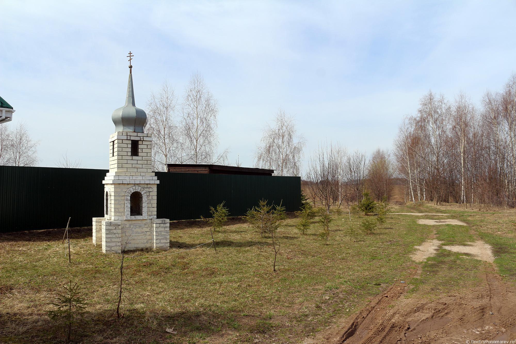 Неизвестная часовенка в д.Курмыш