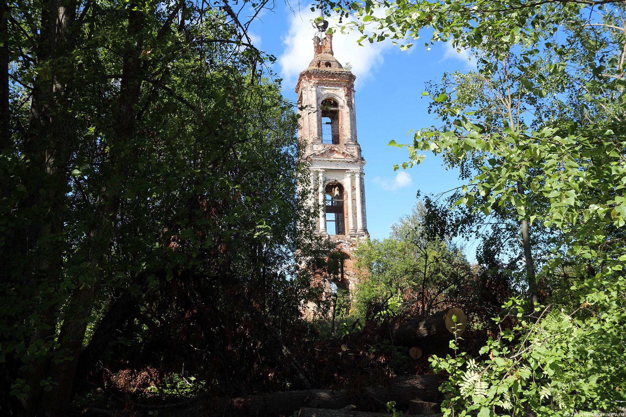 Храмовый комплекс в селе Листье